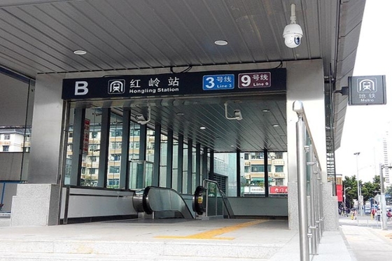 चीन सबवे स्टेशन कस्टम स्टेनलेस स्टील उत्पादों के साथ कई प्रवेश द्वार और निकास आपूर्तिकर्ता