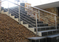 रेस्तरां / वाणिज्यिक भवनों के लिए अनुकूलित रंग स्टेनलेस स्टील सीढ़ी रेलिंग आपूर्तिकर्ता