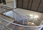 रेस्तरां / वाणिज्यिक भवनों के लिए अनुकूलित रंग स्टेनलेस स्टील सीढ़ी रेलिंग आपूर्तिकर्ता